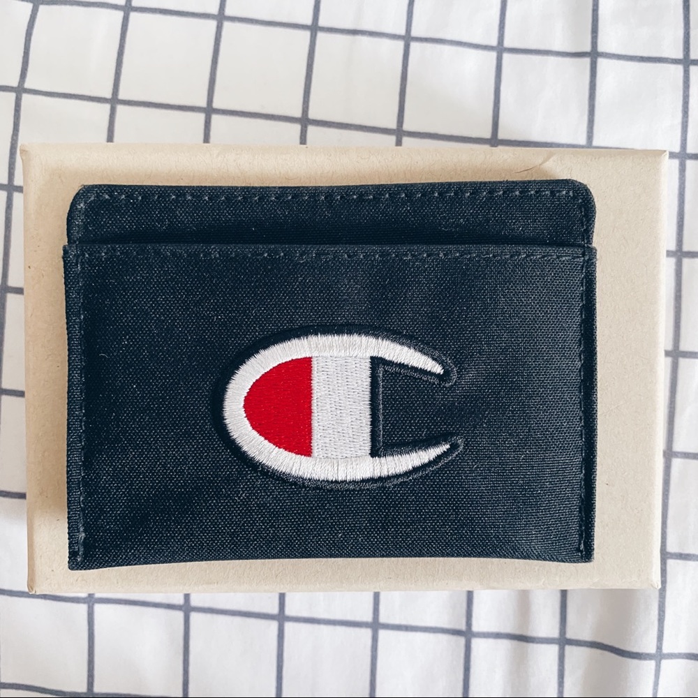 Champion Card Holder - Picture 3 of 5
